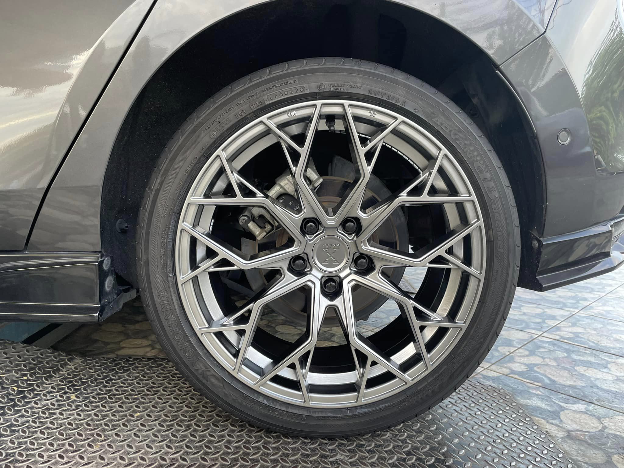 #Mazda3 🛞GRAXY X-06+ ล้อ Forged ใหม่! ลายยอดฮิต 18x8.5 ET35 5x114.3 สีเทากัน Rotary Forged แท้ มาตรฐานญี่ปุ่น แกร่ง น้ำหนักเบา