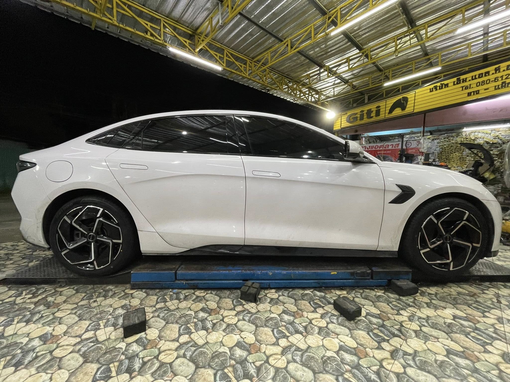 BYD_SEAL🚘 เปลี่ยนยาง 🛞🐘#OTANI_KN1000_235/45R19 🛞 #รถไฟฟ้า100%