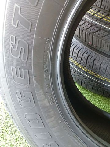 Bridgestone Dueler HT 684 265/65R17