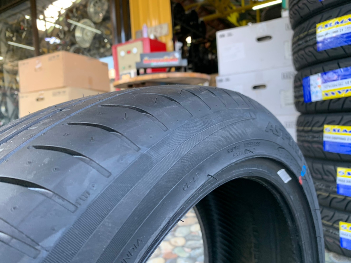 ยางใหม่ 215/45R17 APOLLO ASPIRE4G ยางใหม่ปี2021