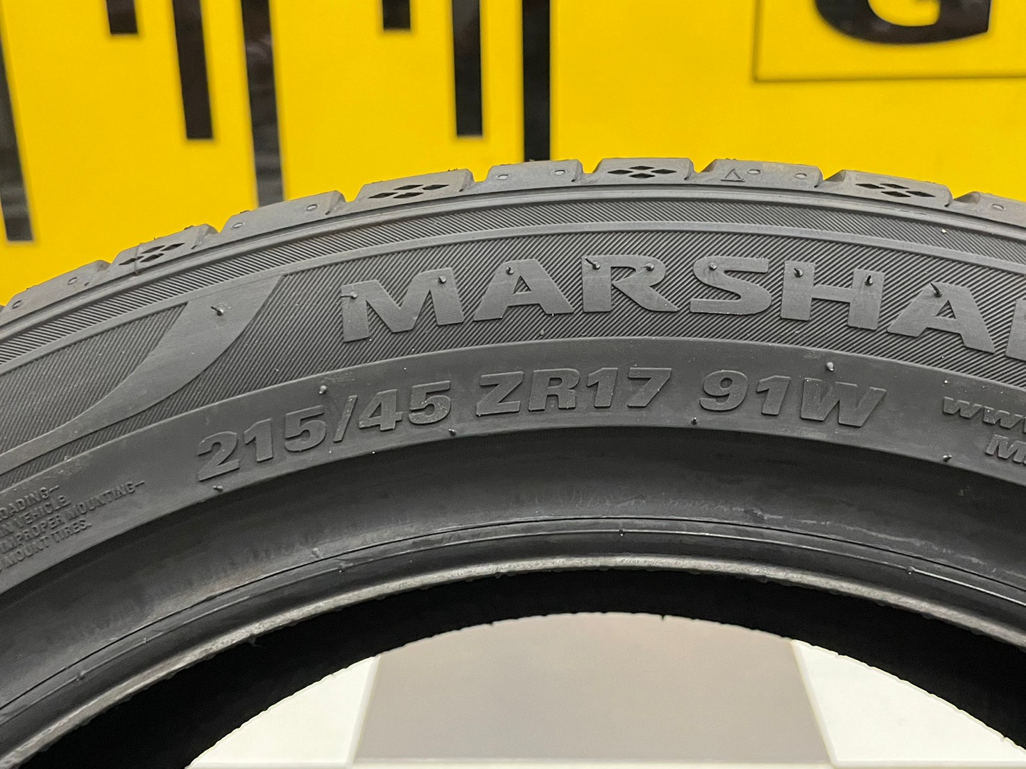 MARSHAL MU12 215/45R17 ยางใหม่ปี2021 ยางเเบรนด์เกาหลี