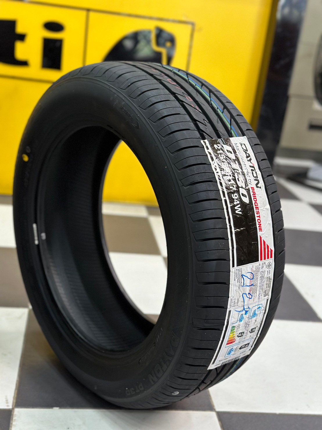 215/55R17 Dayton ผลิตโดยบริดจสโตน🇹🇭 ยางใหม่ปี2023 ยางมาตรฐาน มอก. คุณภาพดี นุ่มเงียบ