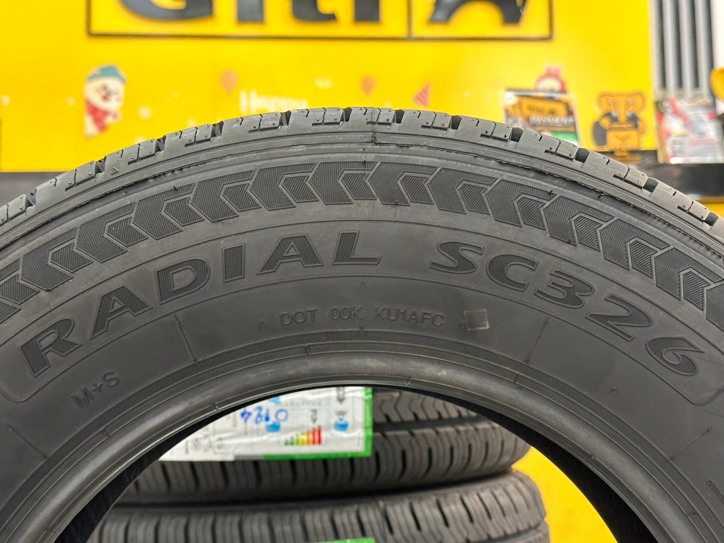 🔥🔥🔥ราคาโปรโมชั่น🔥🔥🔥 ยางใหม่ GOODRIDE SC326 215/70R15C ยางใหม่ปี2024
