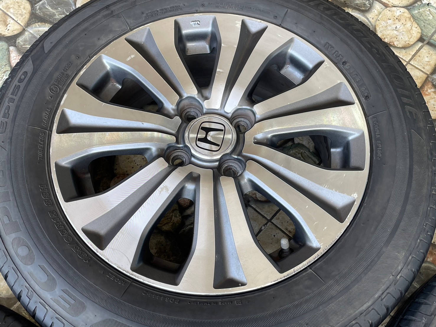 ล้อแม็กซ์เดิม Honda City ขอบ 15 4x100 พร้อมยาง Bridgestone