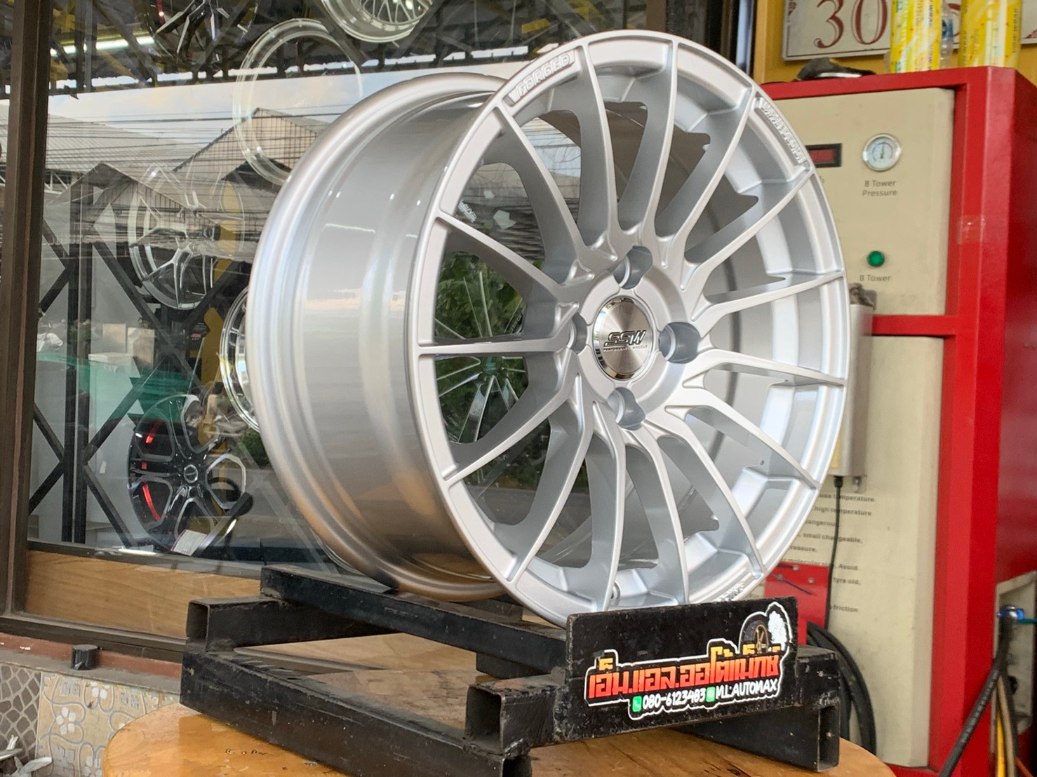 ล้อแม็กขอบ15 Model 355งานไทย SSW 4รู100 กว้าง7 ออฟ38 สีซิลเวอร์