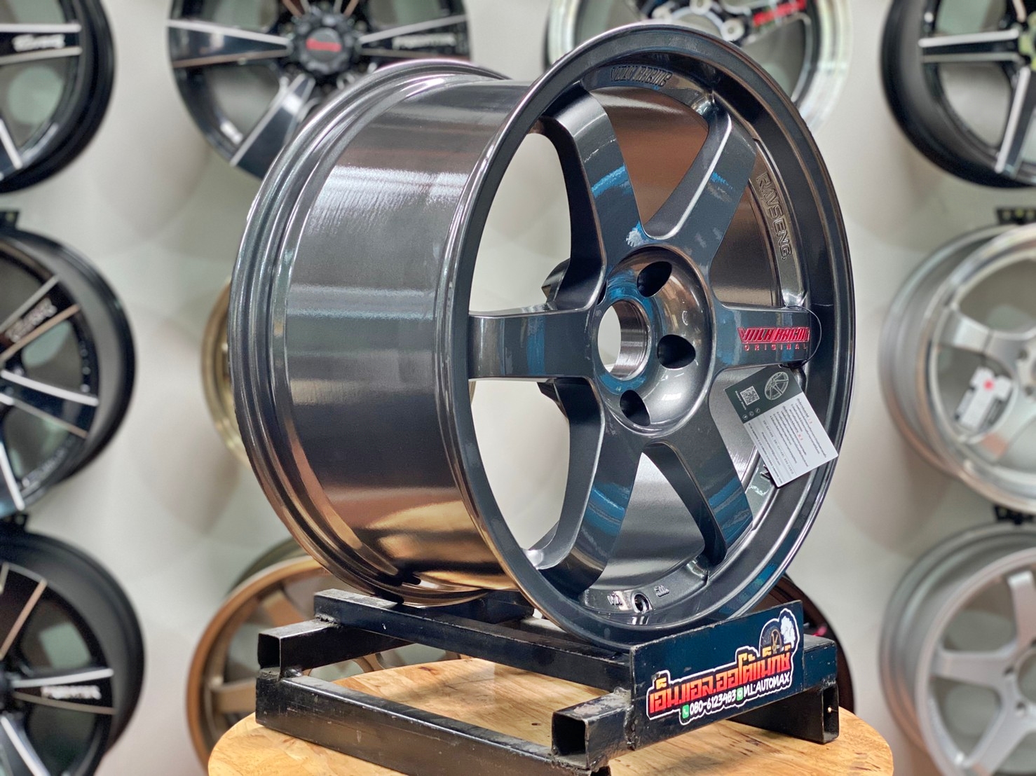 ล้อแม็กใหม่ Te37 ขอบ18 สีเทากันหยอดแดง 5รู114 กว้าง 8.5 ออฟ35