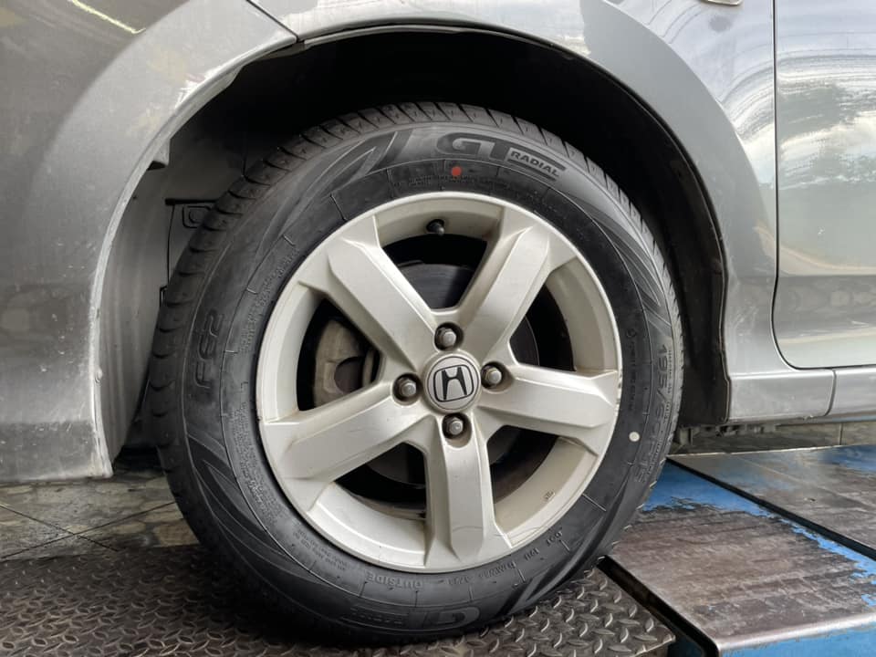 🚘 #HONDA_CITY🛞 🛞 #GT RADIAL FE2_195/60R15