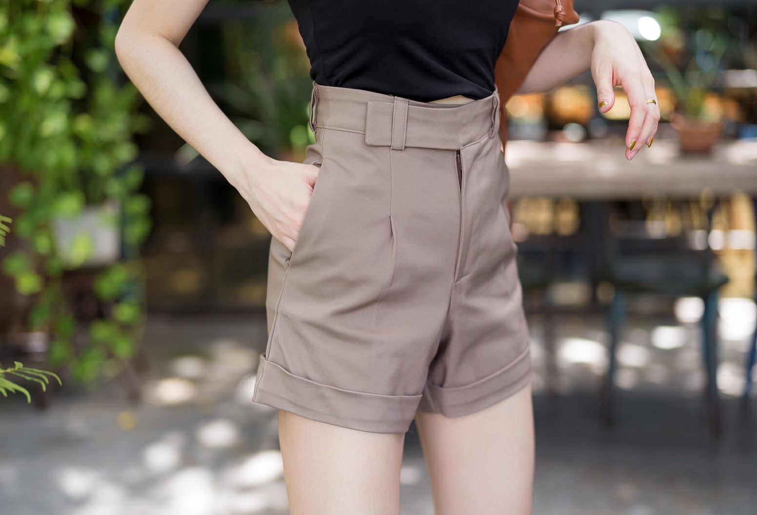 กางเกงขาสั้นเอวสูง ซิปหน้า เข็มขัดป้าย ผ้าดับเบิ้ล สวยมาก เก็บพุงอย่างเนียน สาว ๆ ใส่แล้วทรงสวย