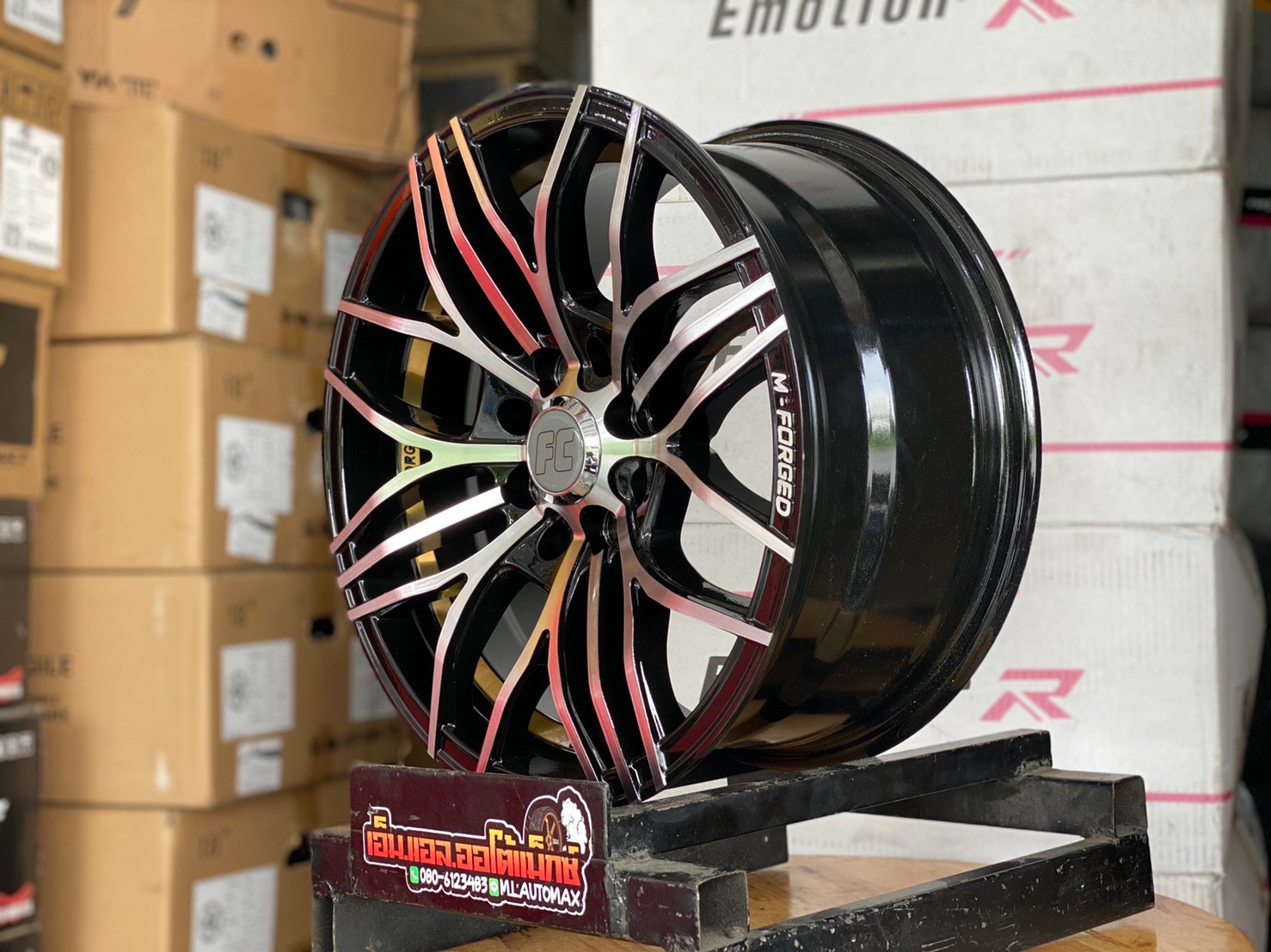 ล้อแม็กซ์ใหม่ ขอบ15 M FORGED 4รู100 กว้าง7 ออฟ35 สีดำหน้าเงากลึงทอง สวยหรู
