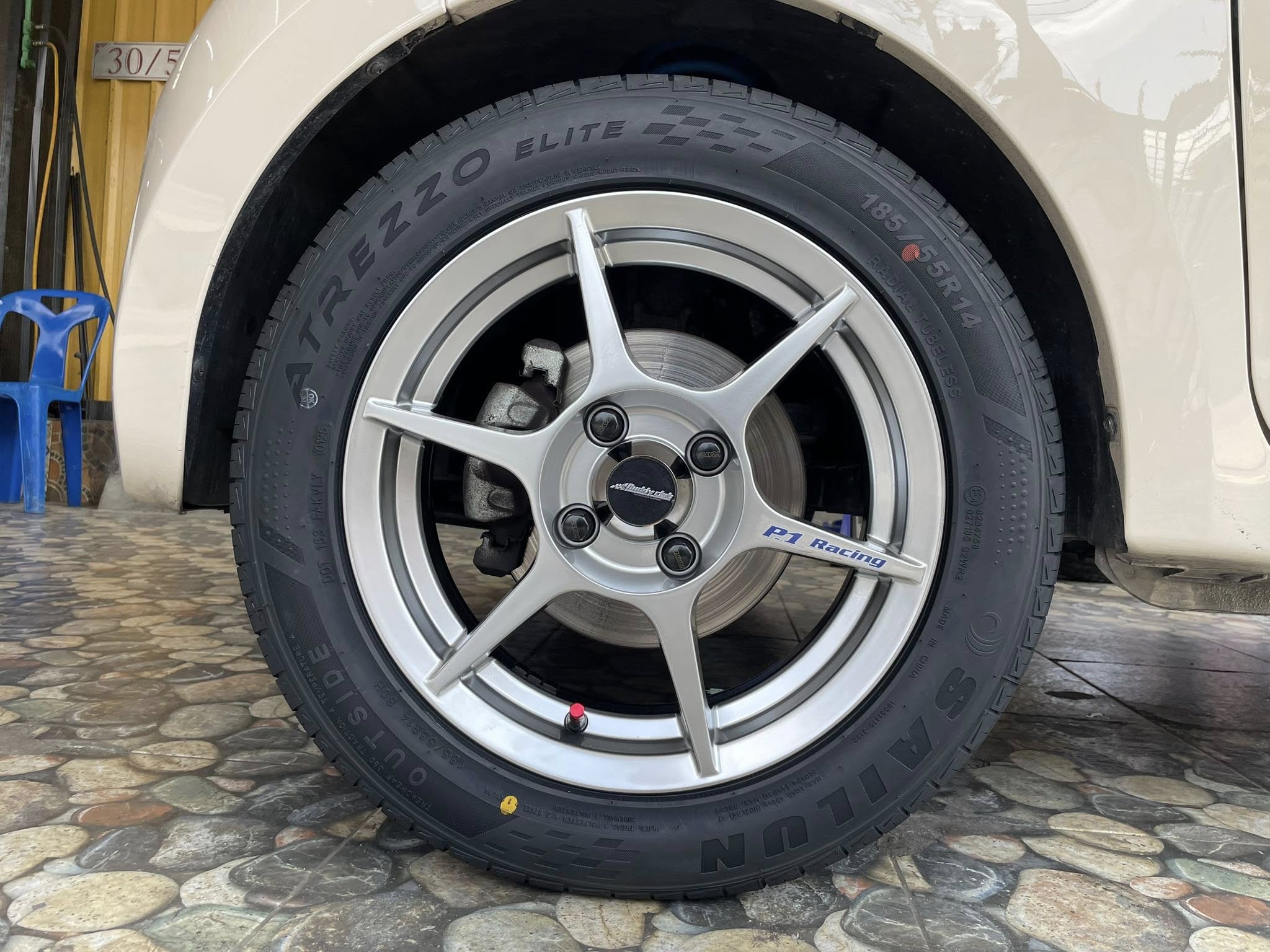 #รถไฟฟ้า_ #Volt_City_EV เลือกเปลี่ยนล้อเป็นขอบ 14 ลายยอดฮิต #P1 ขอบ14 14x5.5 ET38 4x100 #SSW204 #พร้อมยางสเปค #Sailun185/55R14