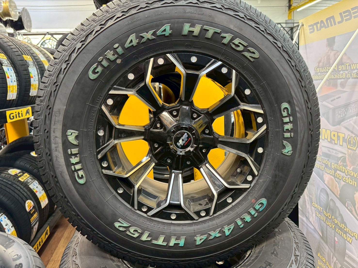 ล้อแม็กซ์ใหม่ขอบ16 ลายออฟโรด 6รู139 ลายดอกไม้ สีดำขอบมิลลิ่งเงิน