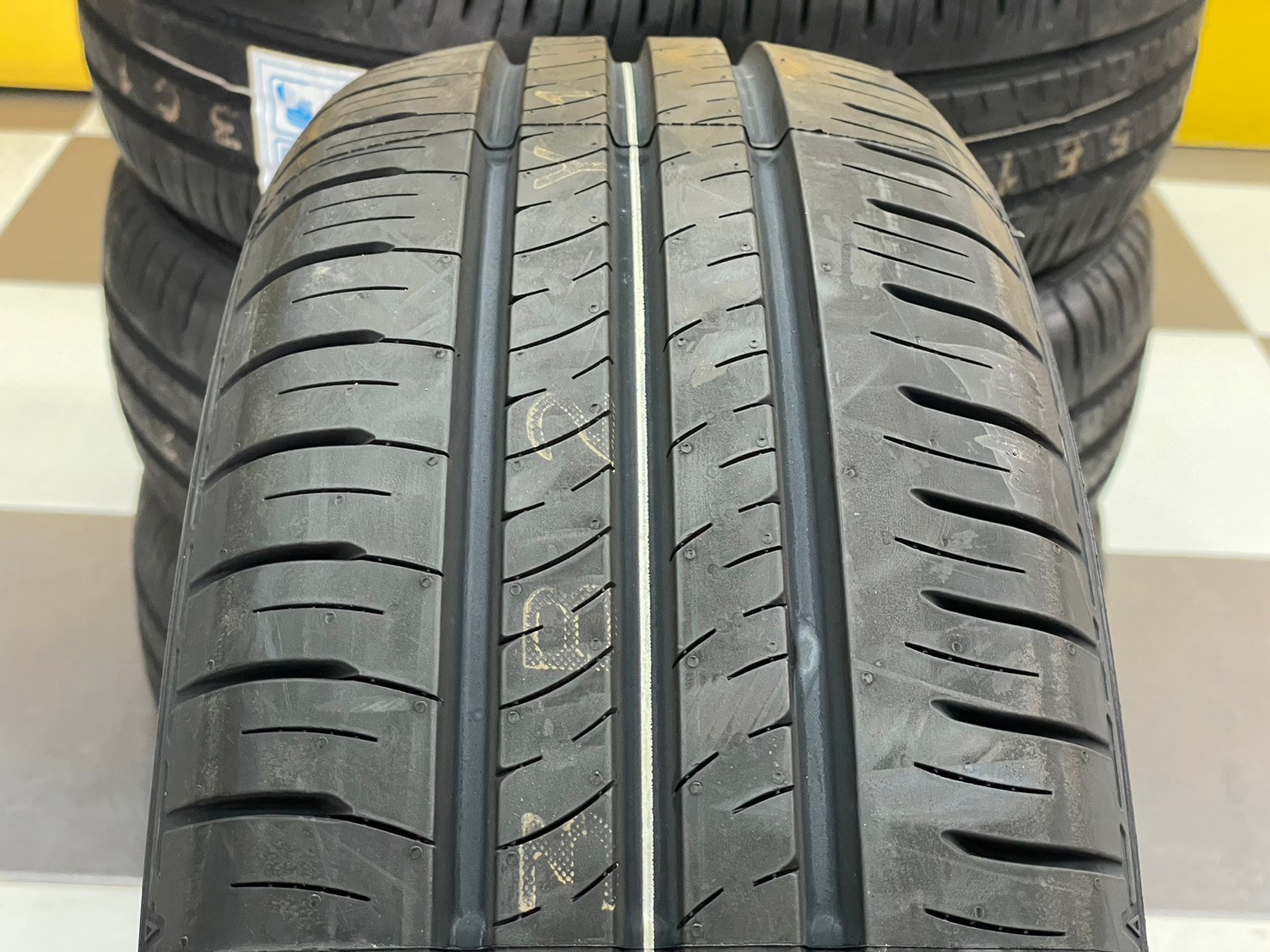 ยางใหม่ดันลอป DUNLOP ENASAVE EC300+ 195/60R15 ยางใหม่ปี2023