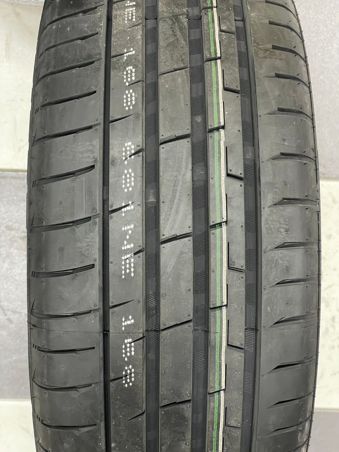 OTANI KC1000 235/45R18 ยางใหม่ปี2023