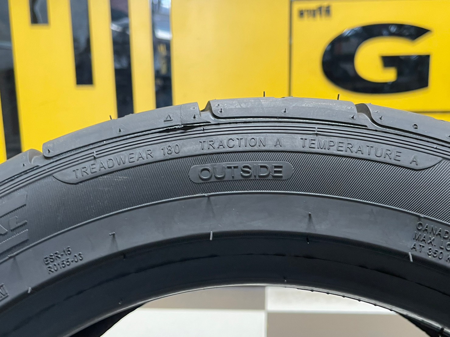 GT RADIAL CHAMPIRO SX2 195/50R15 เทรดแวร์ 180 ยางใหม่ปี2023 (4เส้น) แถมฟรีลำโพงบลูทูธ JBL แท้