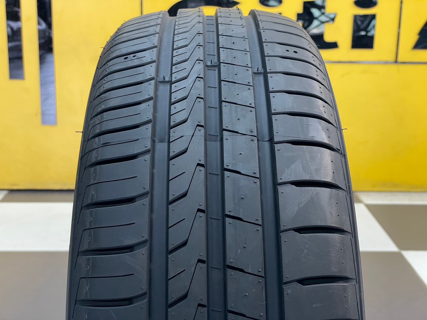HANKOOK 215/60R17 รุ่น KINERGY ECO2 ยางใหม่ปี2024