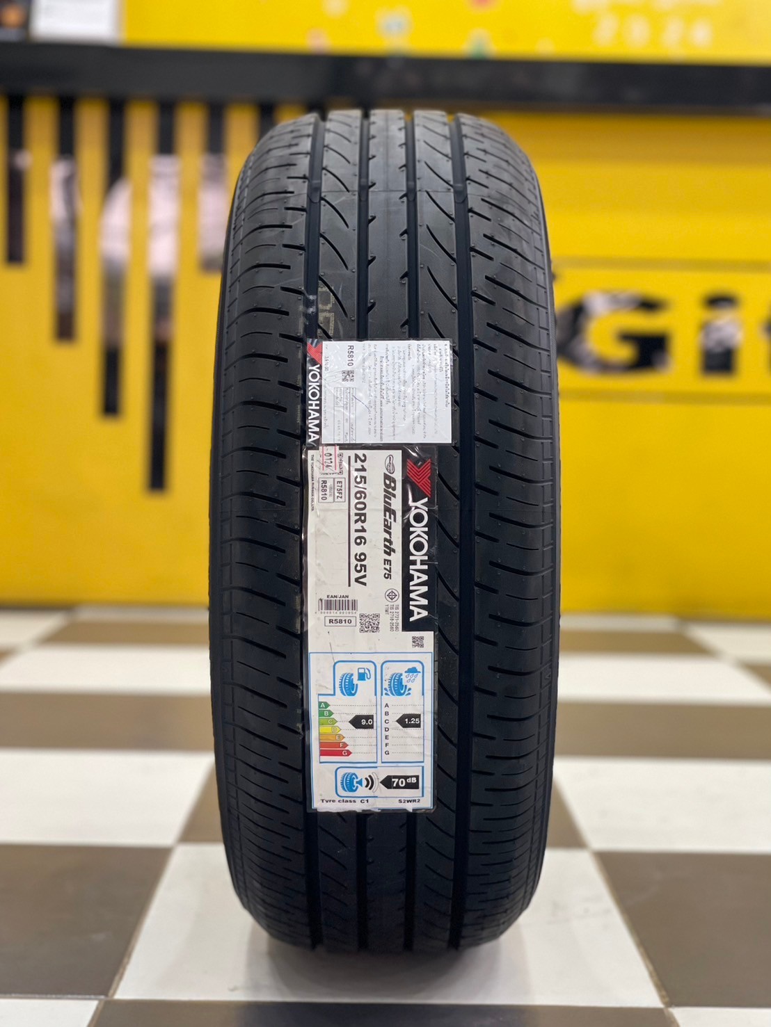 ยางใหม่YOKOHAMA BluEarth E75 215/60 R16 ยางใหม่ปี2024