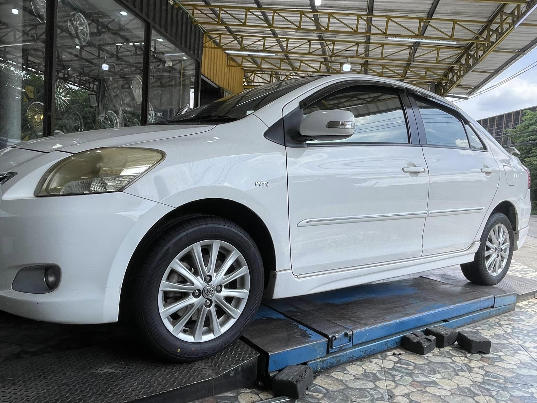 🚘#TOYOTA_VIOS เปลี่ยนยาง #DEESTONE_RA01 #185/60R15