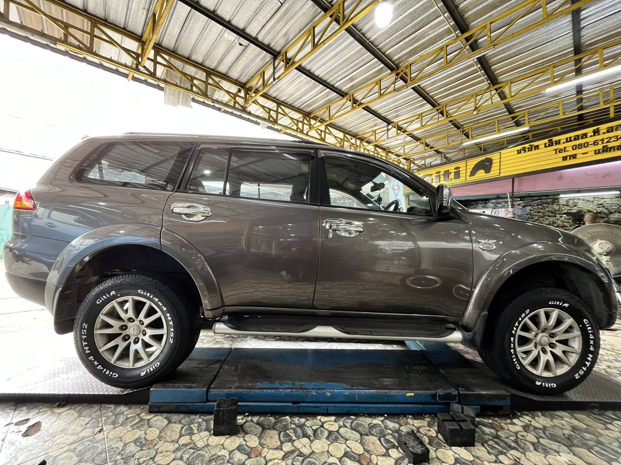 MITSUBISHI_PajeroSport 🛞🐘#GITI_4x4HT152_265/65R17