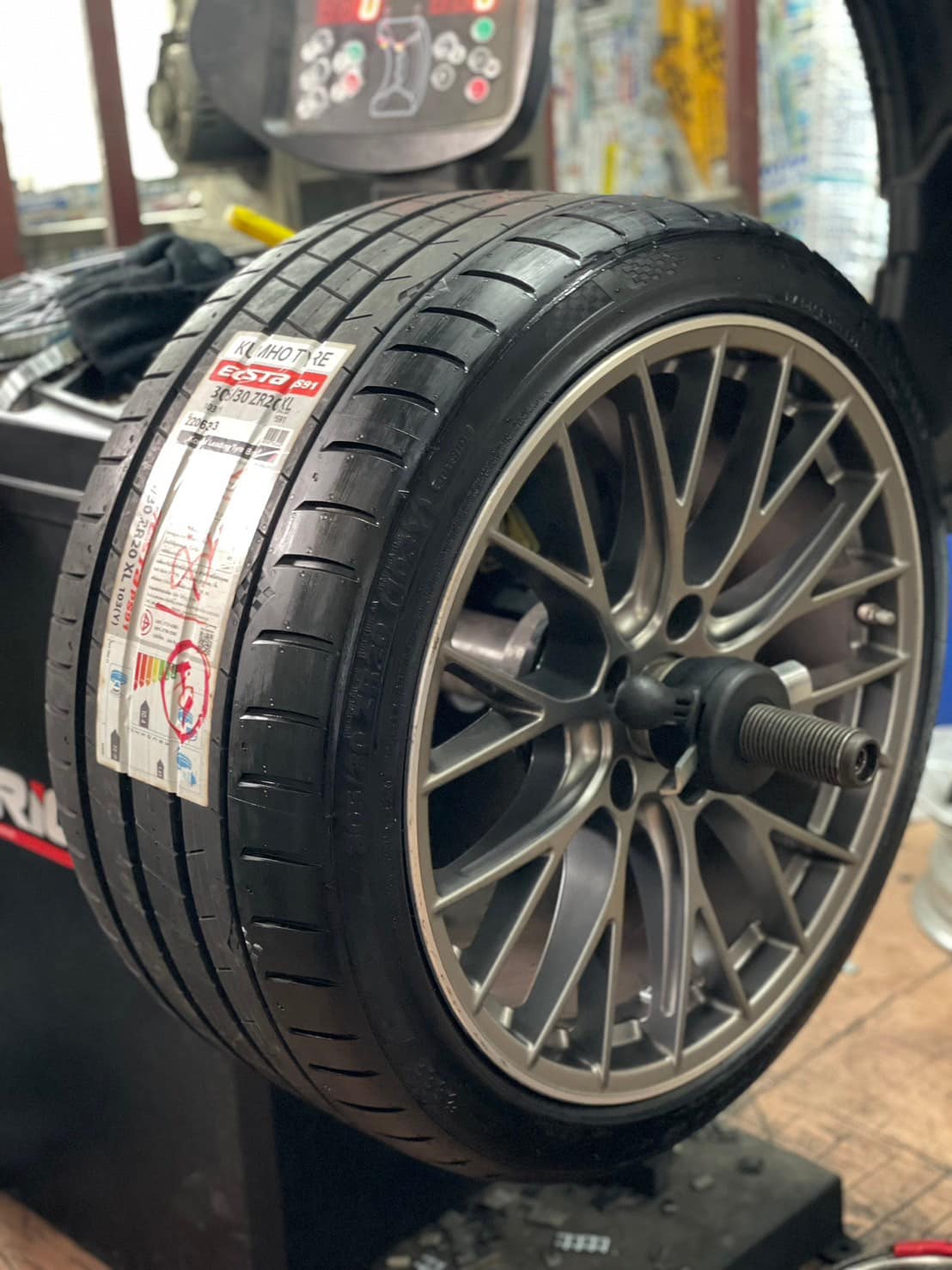 PORSCHE_911 #Carrera ไว้วางใจเปลี่ยนยาง KUMHO ECSTA #PS71_245/35R20 #KUMHO ECSTA #PS71_305/30R20