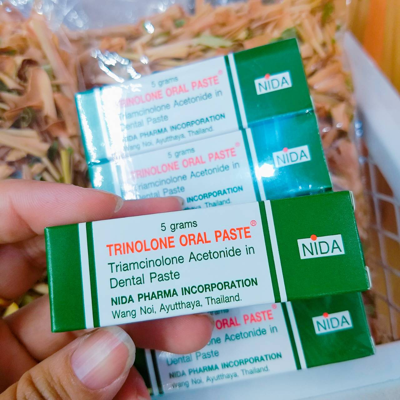 Trinolone oral paste (ไตรโนโลน ชนิดป้ายปาก)