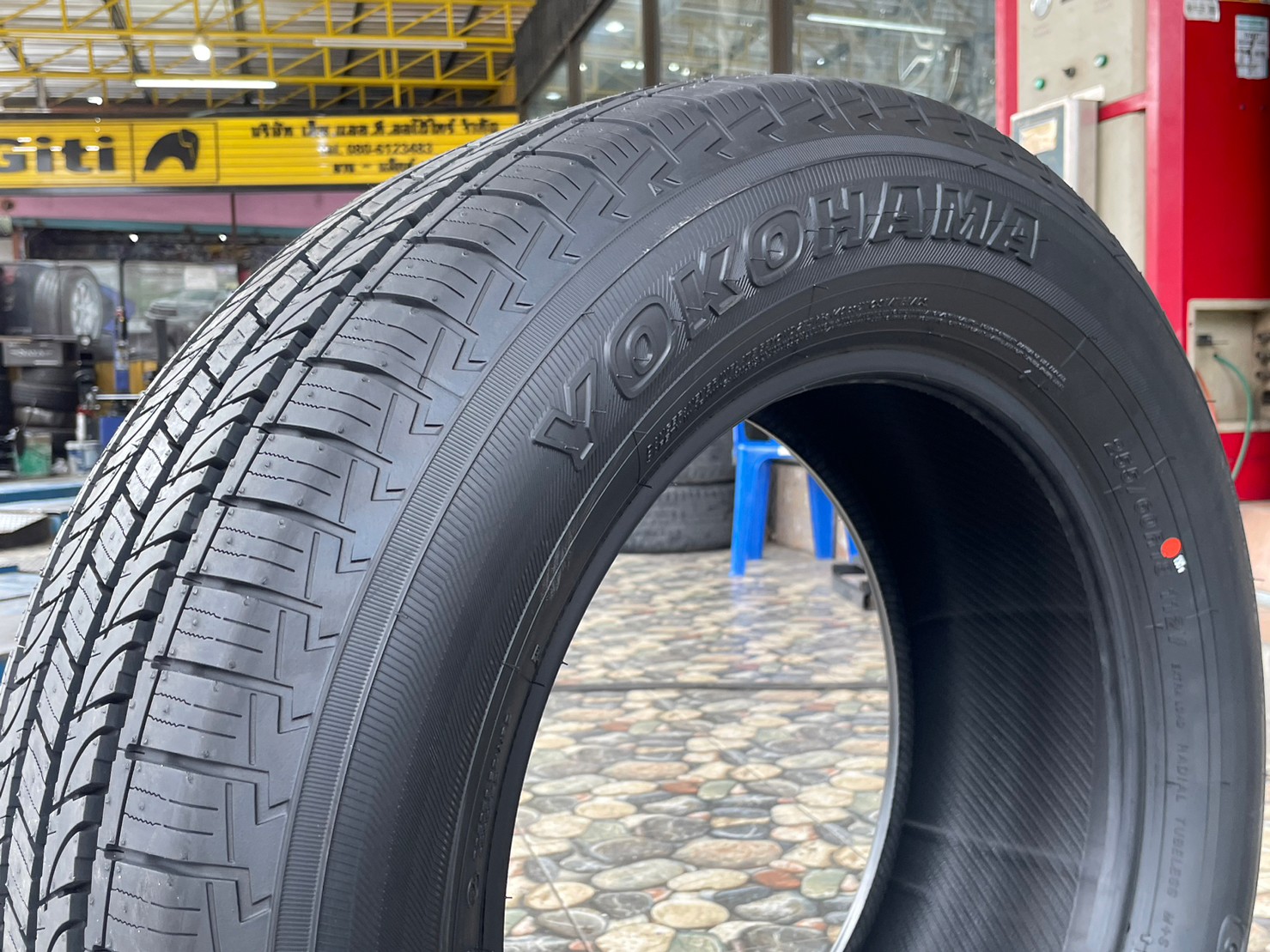 ยางใหม่ราคาโปรโมชั่นพิเศษ YOKOHAMA GEOLANDAR HT G056 255/60R18 ยางใหม่ปี2023