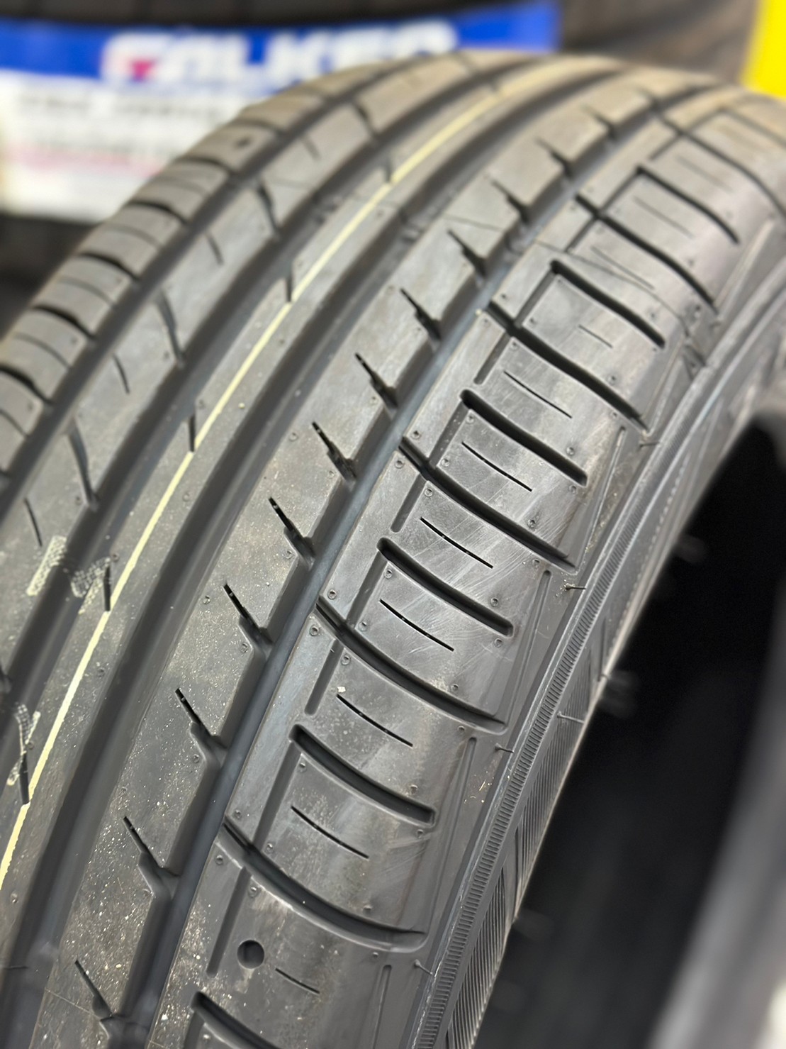 ยางใหม่ Falken ZE914 195/55R15 ยางใหม่ปี2023 ราคาโปรโมชั่นพิเศษ 4เส้น 5400บาท พร้อมติดตั้งฟรี สินค้ามีจำนวนจำกัด