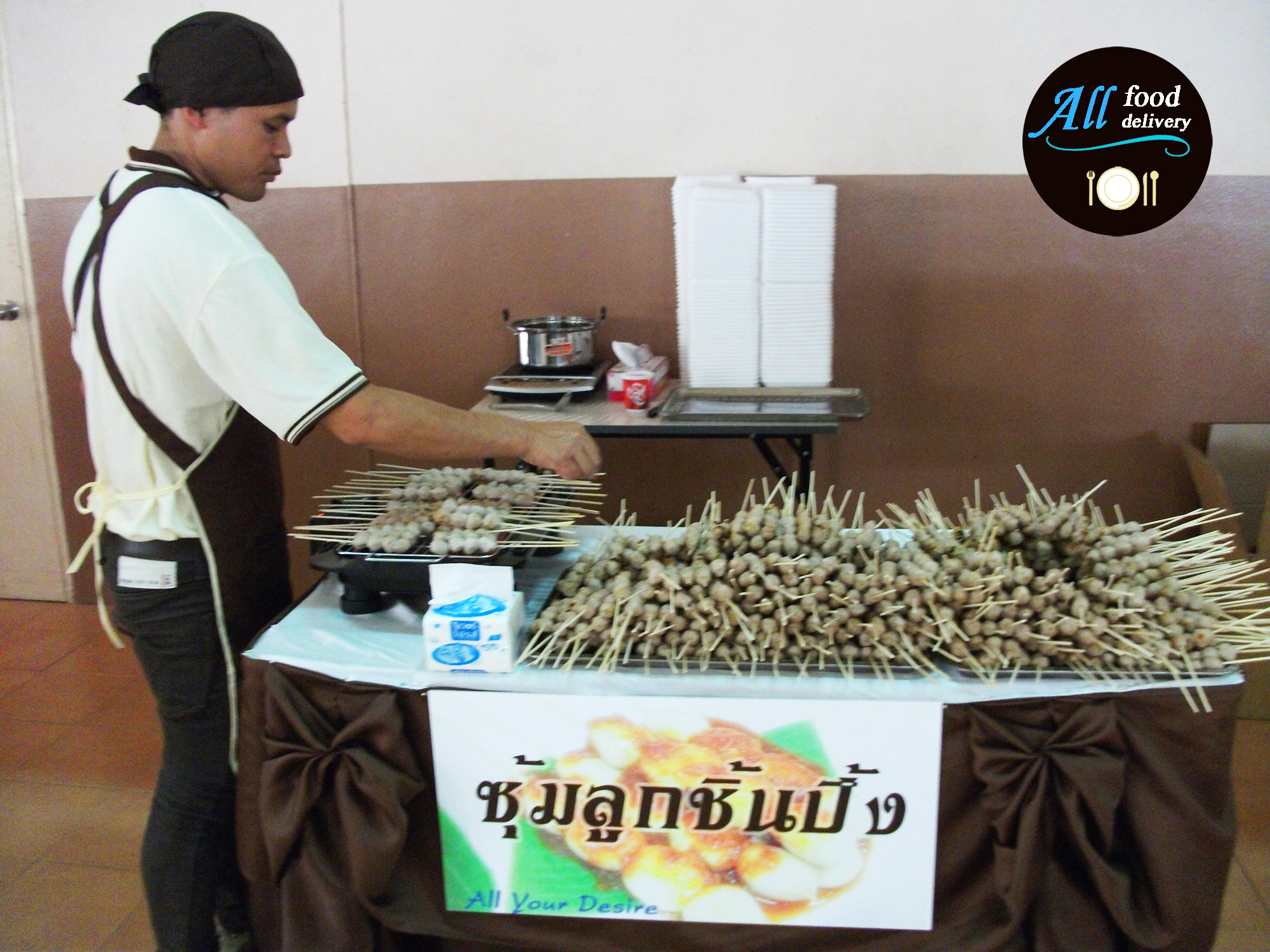 ซุ้มลูกชิ้นหมูปิ้ง