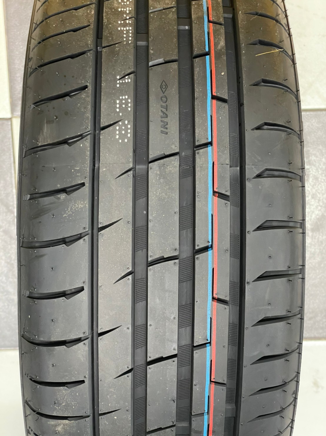 OTANI KC1000 225/50R17 ยางใหม่ปี2023 ราคาโปรโมชั่นพิเศษโทรสอบถามได้ค่ะ