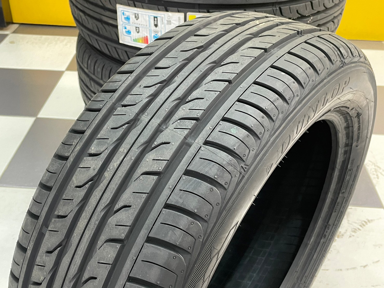 DUNLOP GRANDTREK PT3 235/55R19 ยางใหม่ปี2023