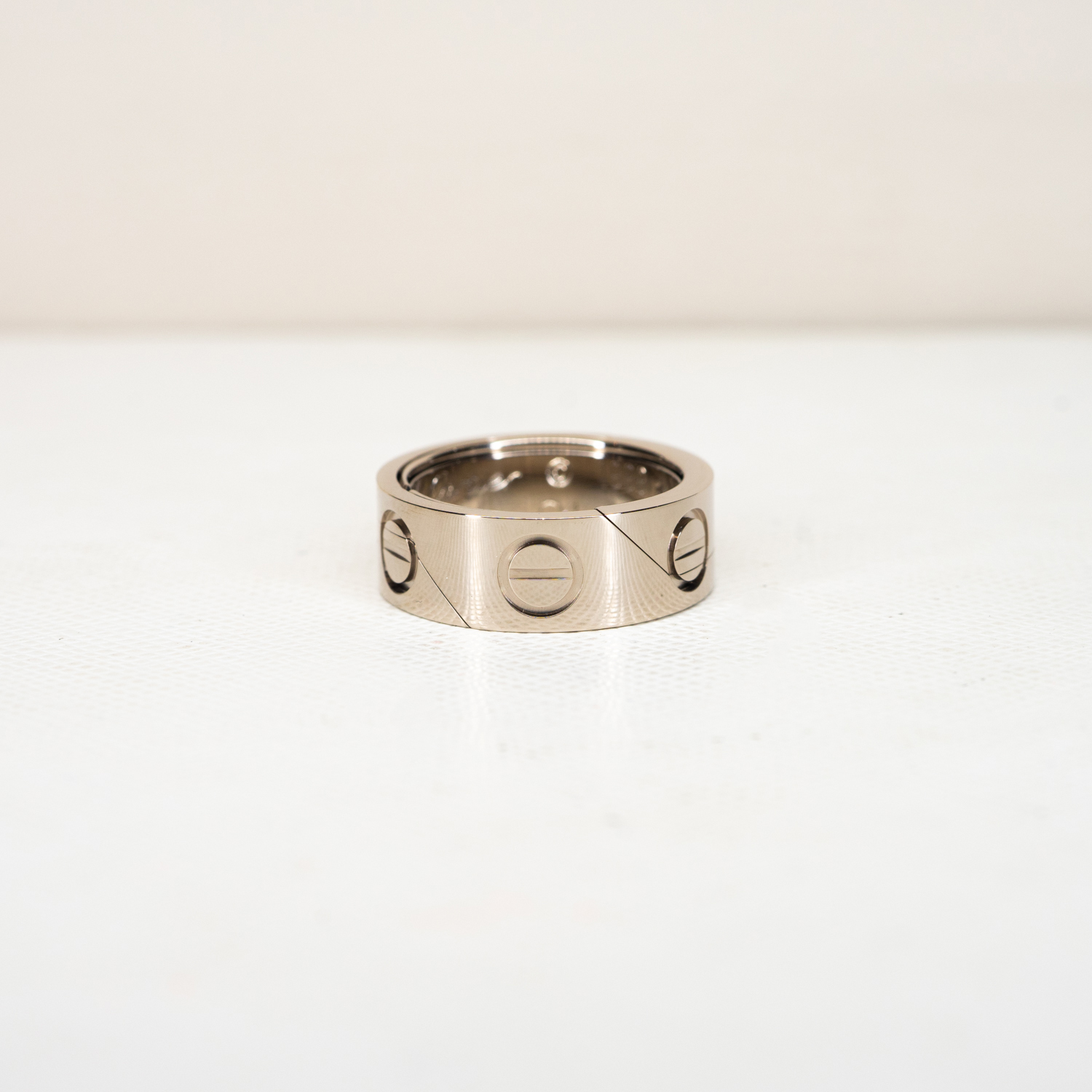 แหวน Cartier Love Astro Limited Edition ทองคำขาว 18K ไซส์50# (เป็นทั้งแหวนและจี้) (Used)
