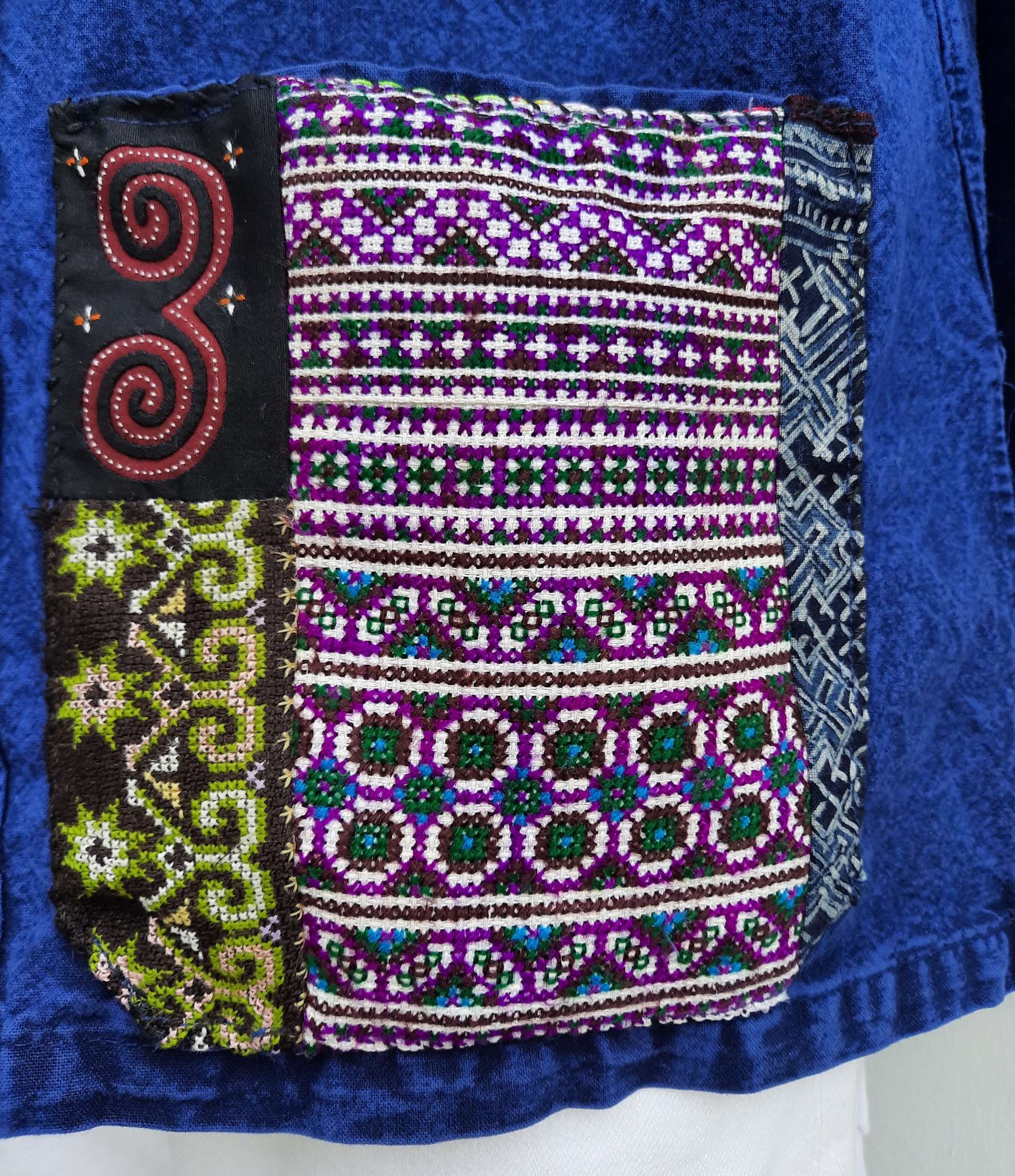 เสื้อแขนยาว ผ้าหม้อห้อมเมืองแพร่ แต่งผ้าชาวเขา