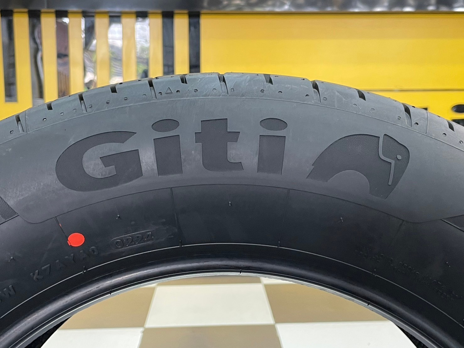Giti Synergy H2 225/65R17 ยางใหม่ปี2024