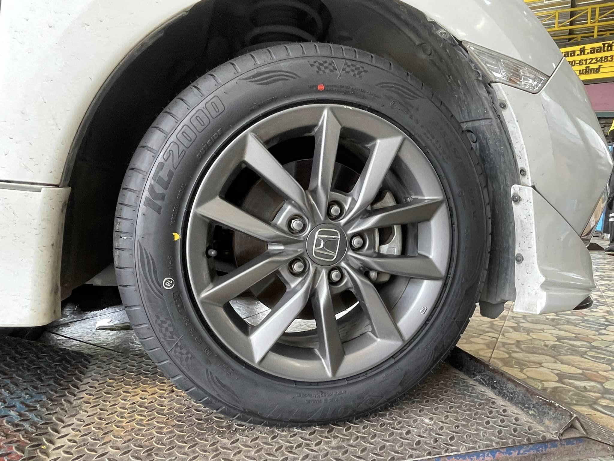 🚘 #HONDA_CIVIC #OTANI #KC2000 215/55R16