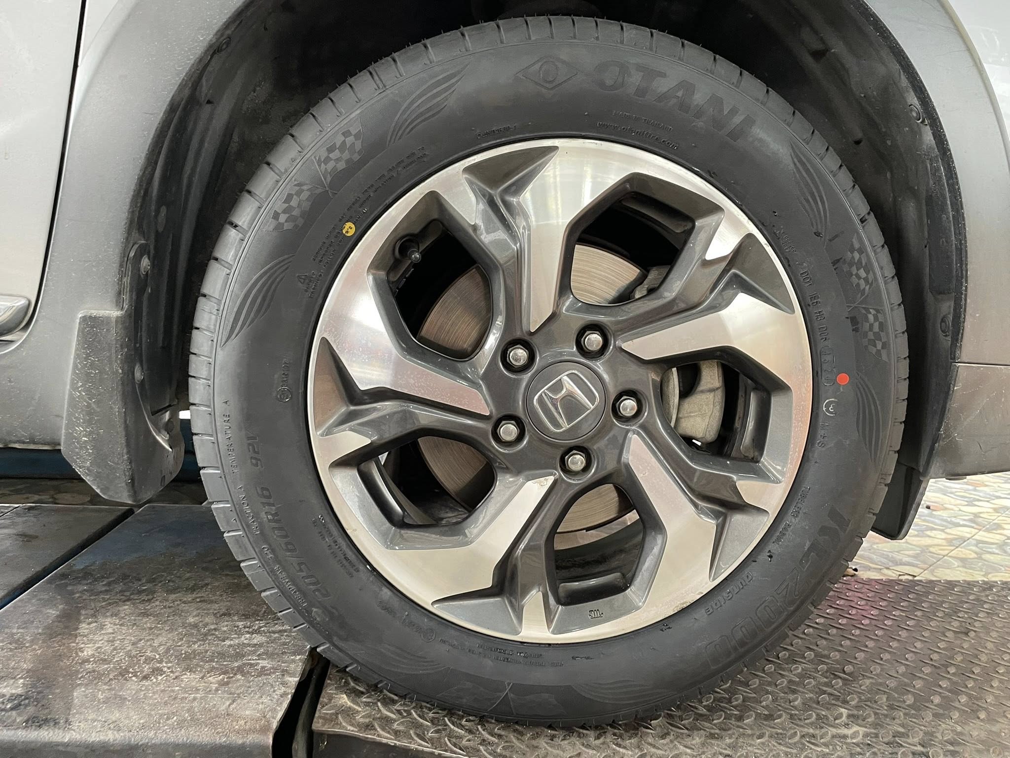 Honda_BRV 🚘 🛞🐘#OTANI_KC2000 205/60R16 🛞 🛞ยางคุณภาพดีนุ่มเงียบ🛞