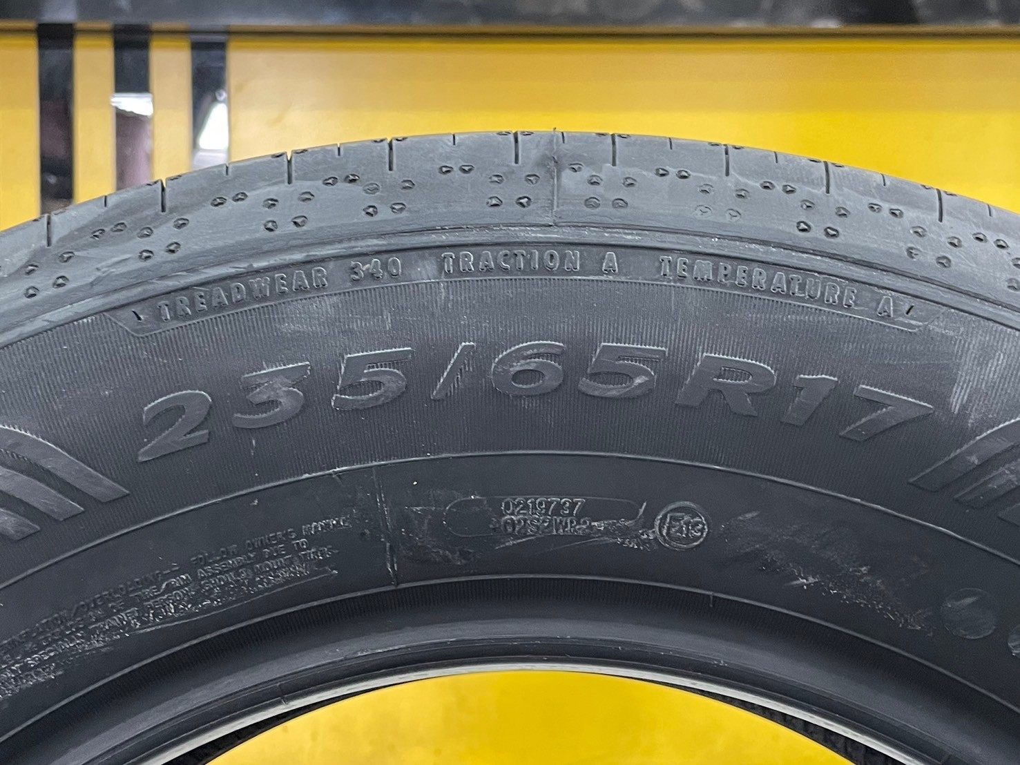 ยางใหม่ Goodyear EfficientGrip Performance 235/65R17 ยางใหม่ปี2024