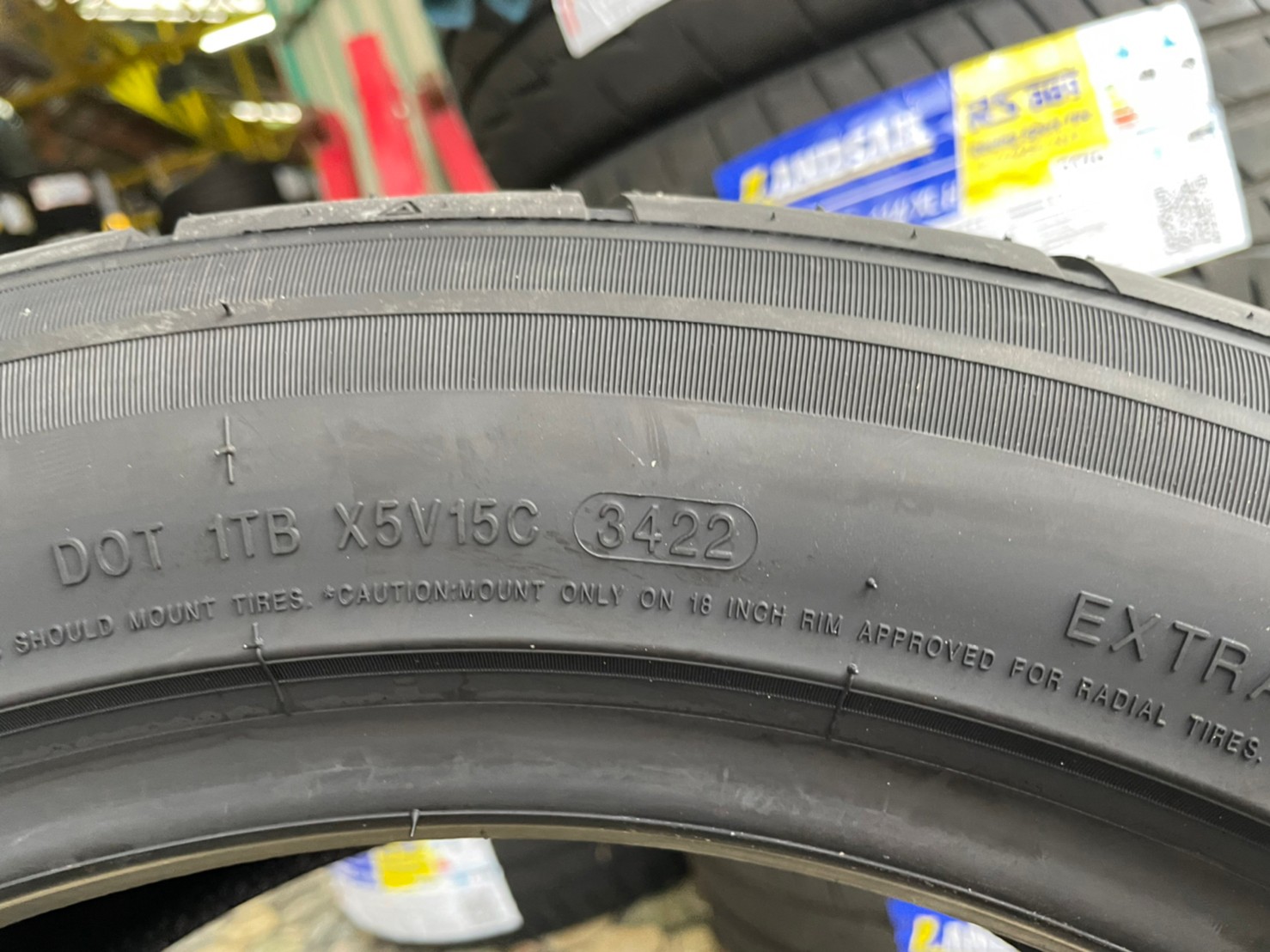ยางสปอร์ตลายซิ่ง คุณภาพดี Lansail RS009 235/50R18