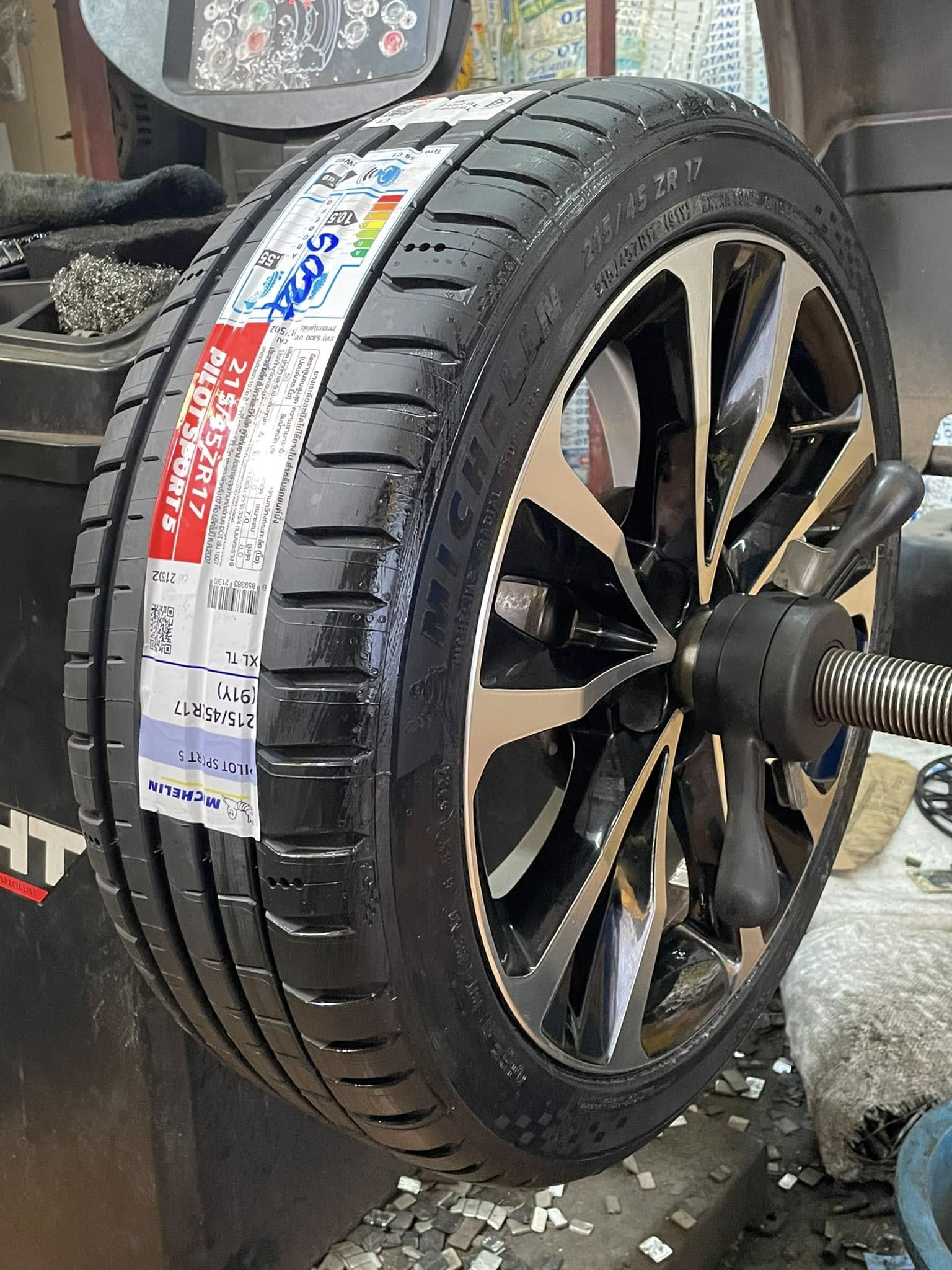 🛞❤️ #TOYOTA_ALTIS 🚘เปลี่ยนยาง 🛞🐘#MICHELIN #PILOT SPORT5 215/45R17