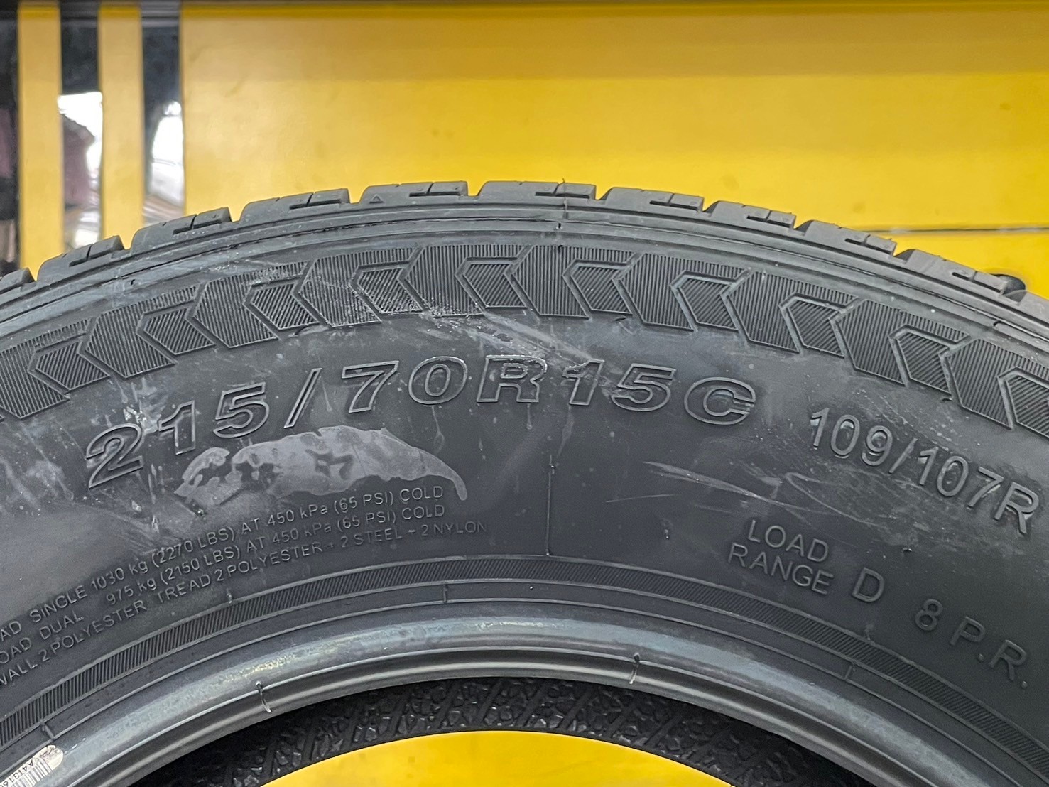 ยางใหม่ GOODRIDE SC326 215/70R15 ยางใหม่ปี2024 (ยางโปรโมชั่นสินค้ามีจำนวนจำกัด)