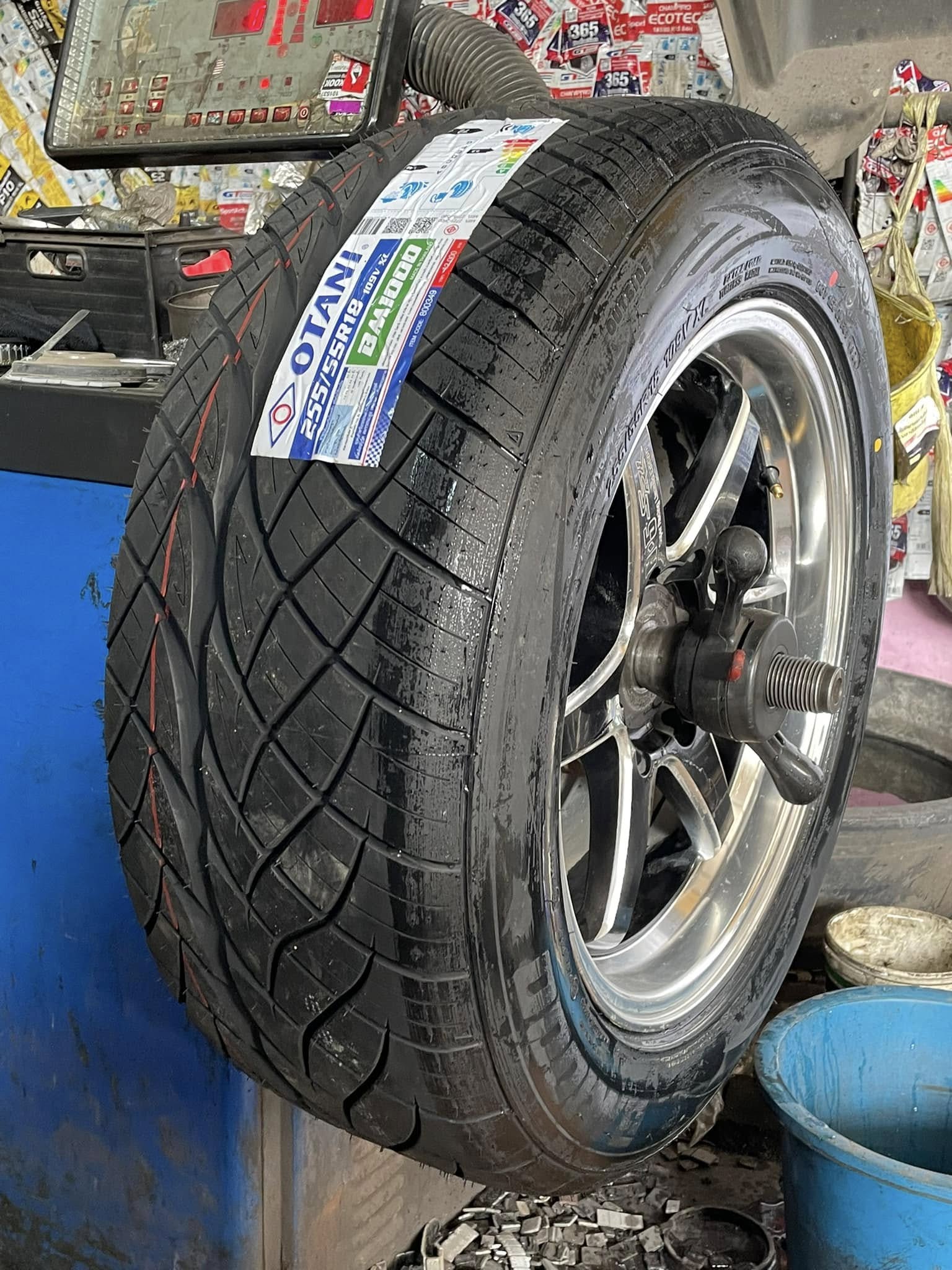🚘 #ISUZU_D-MAX🛞 เปลี่ยนยาง #OTANI #BM1000 255/55R18 #บริการตั้งศูนย์ล้อ🛞