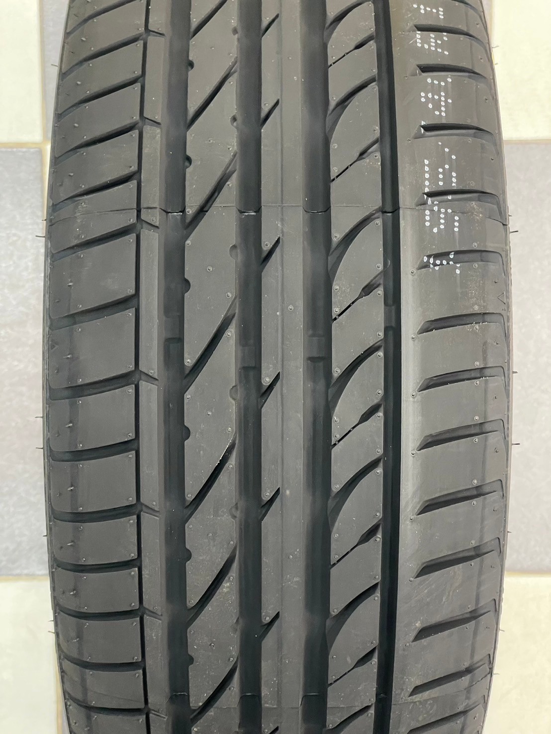 ยาง SAILUN Atrezzo ZSR ขนาด 195/40R17 ยางใหม่ปี2025