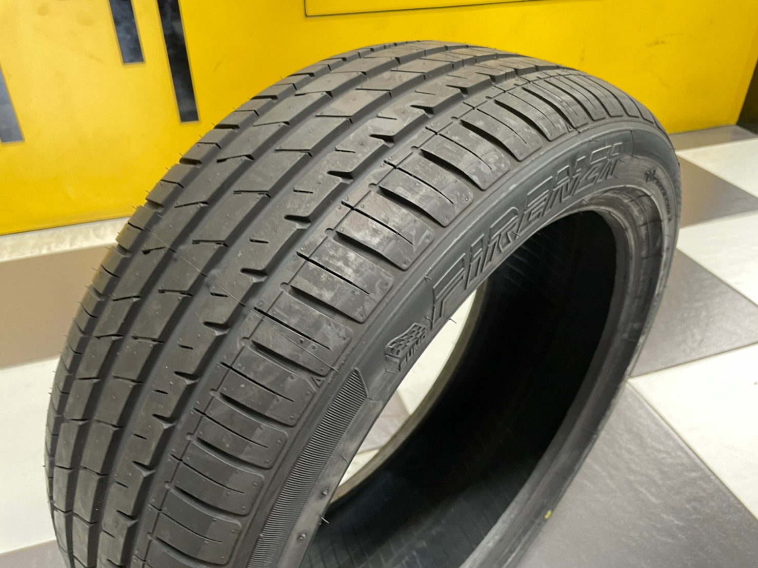 ยางใหม่FIRENZA ST01A 225/45R18 ยางใหม่ปี2022