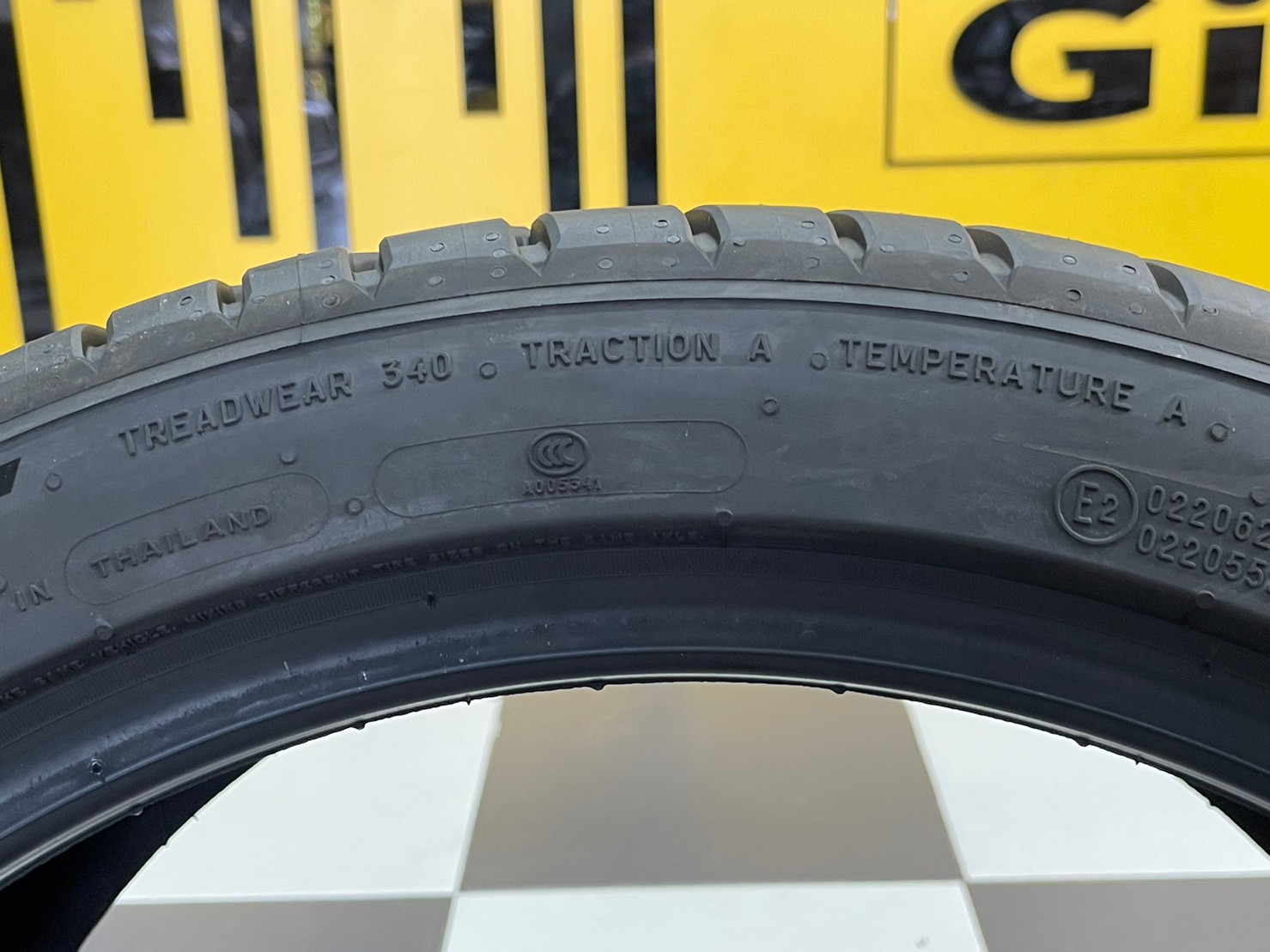 MICHELIN PILOT SPORT 5 235/40R18 ยางใหม่ปี2023
