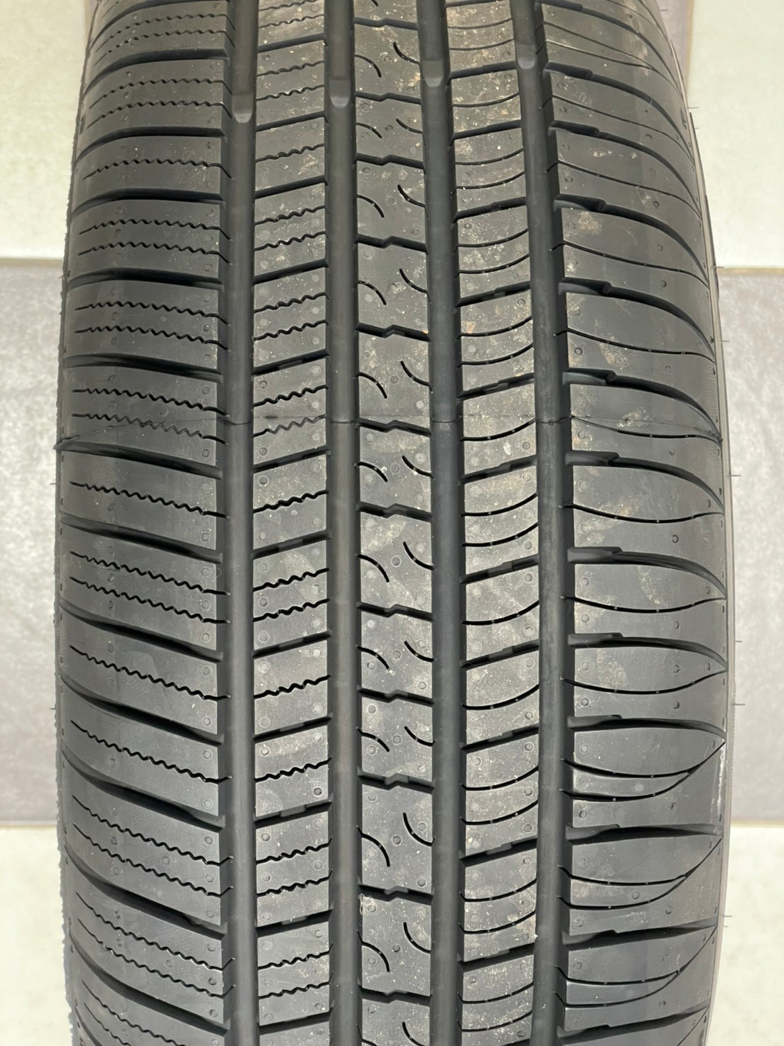 ATLAS FORCE UHP 215/60R16 ยางใหม่ปี 2022
