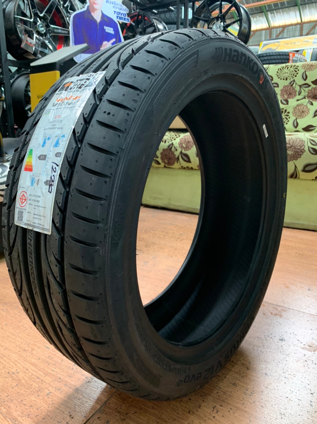 Hankook Ventus V12 215/45R17 ยางสปอร์ต นุ่มเงียบ
