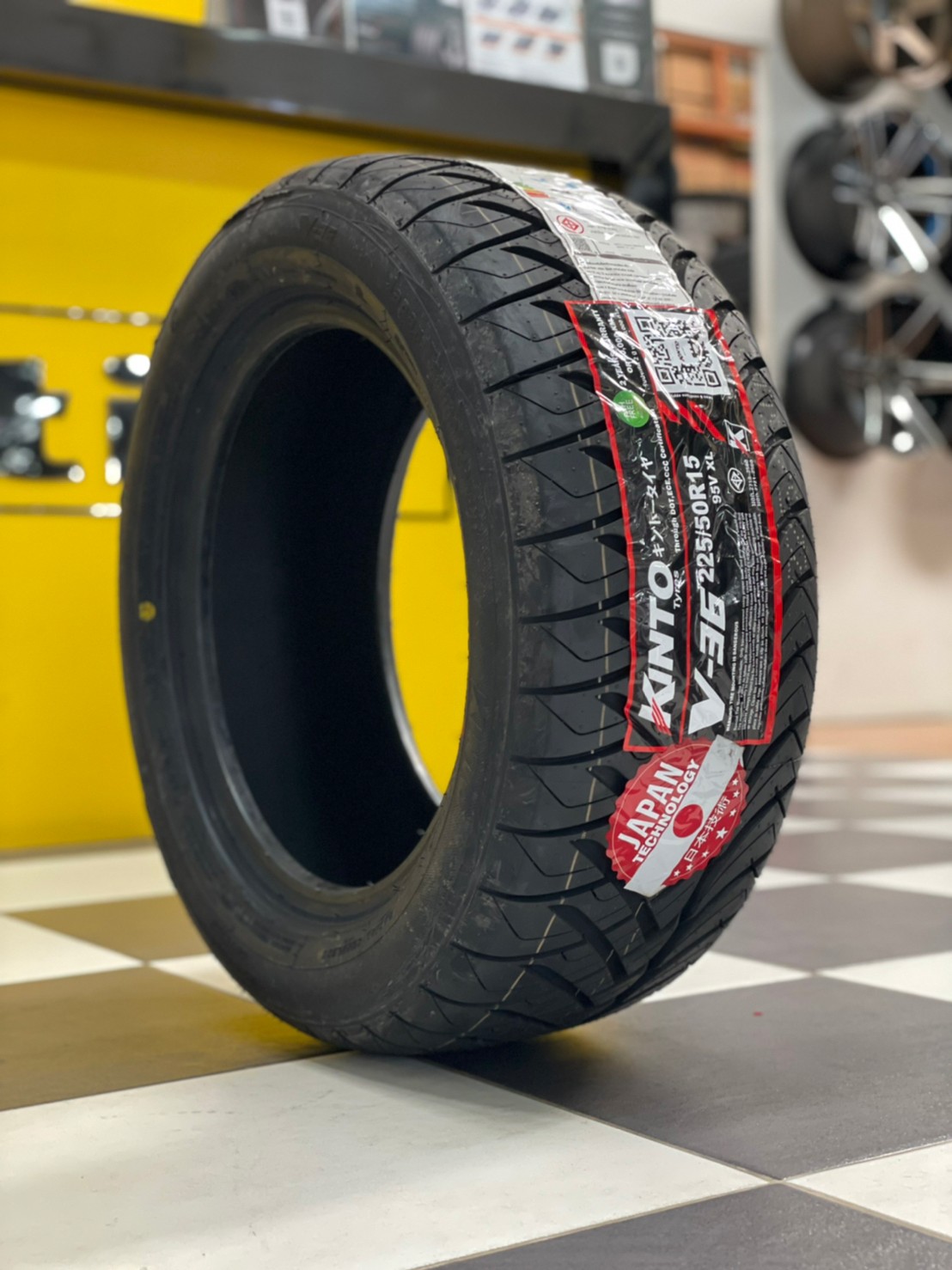 ยางสปอร์ตลายซิ่ง ยางKINTO V-36 ขนาด225/50R15 ยางใหม่ปี2021