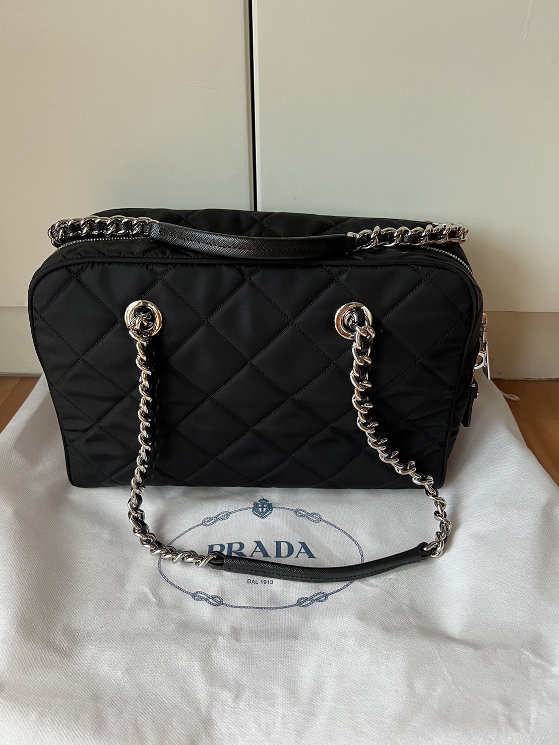 กระเป๋าPRADA Quilted Tessuto Nylon Impuntu Chain Shoulder Bag