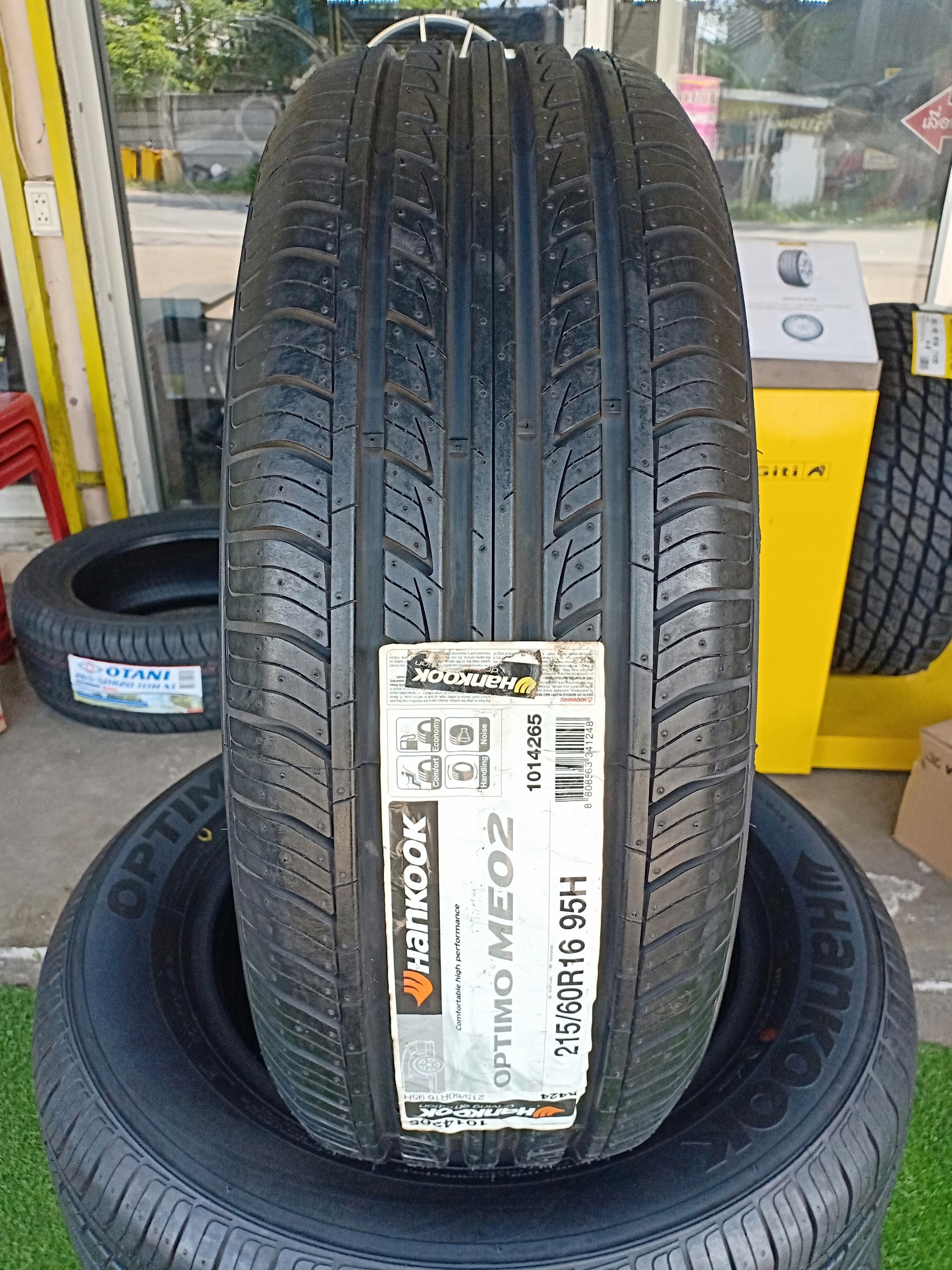 ยางใหม่ Hankook Optimo ME02 215/60R16 ยางปี17