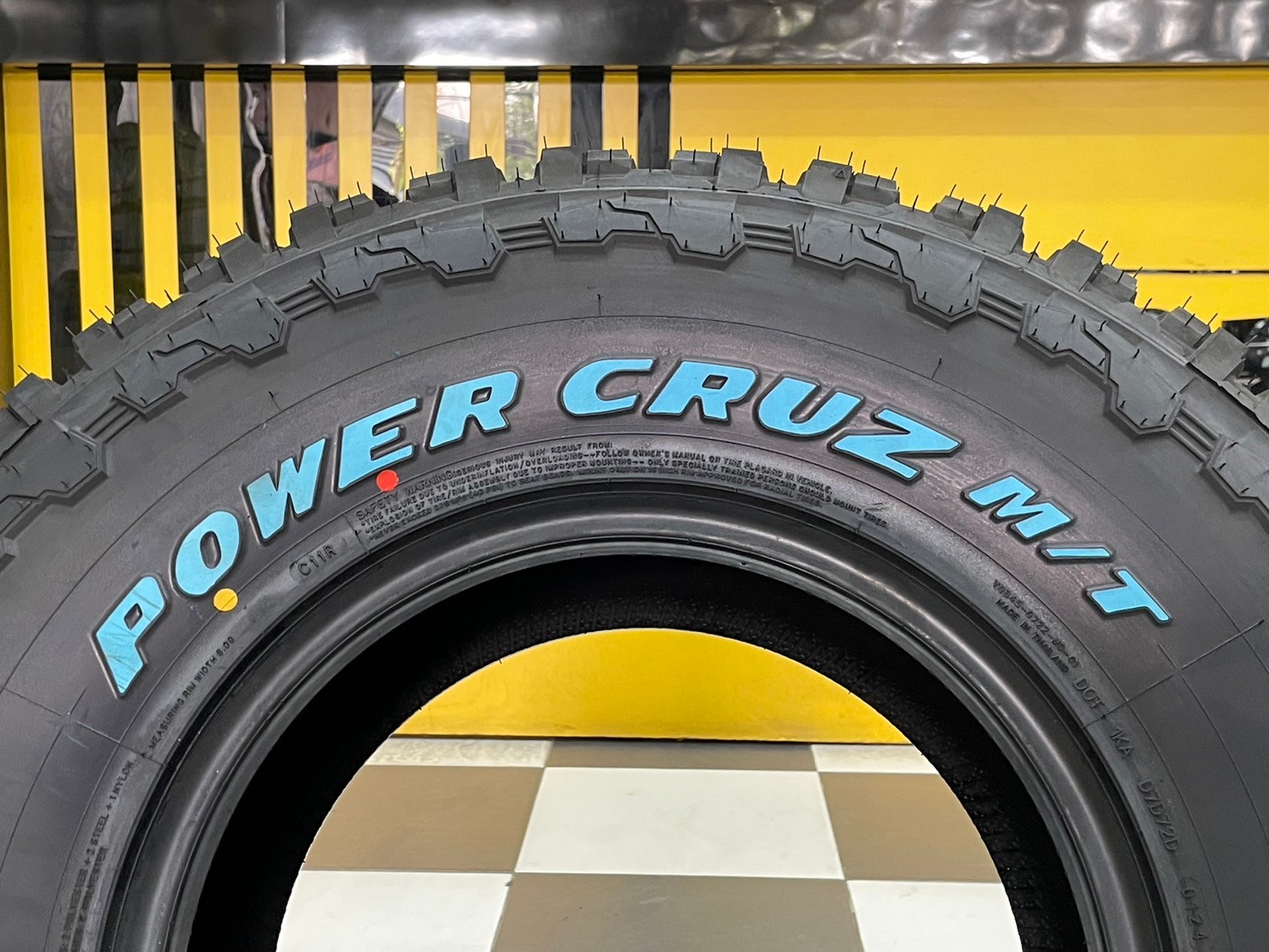 ยางใหม่ 285/75R16 Deestone Power Cruz รุ่น MUD TERRAIN - MT431 (แก้มขาว)