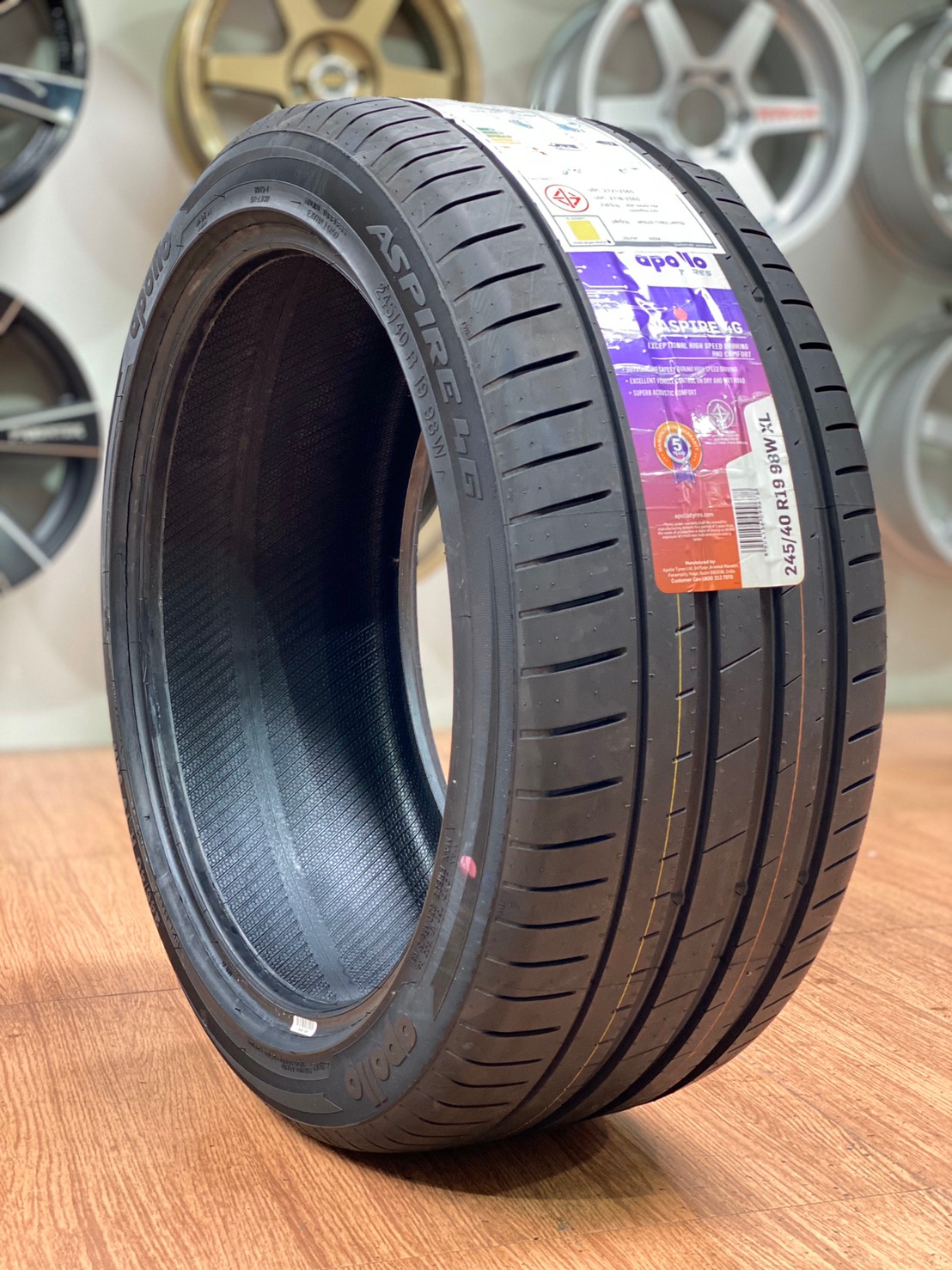 Apollo 245/40R19 Aspire4G ยางใหม่ปี2020 จัดส่งฟรีทั่วประเทศ พร้อมติดตั้งที่ร้านฟรี