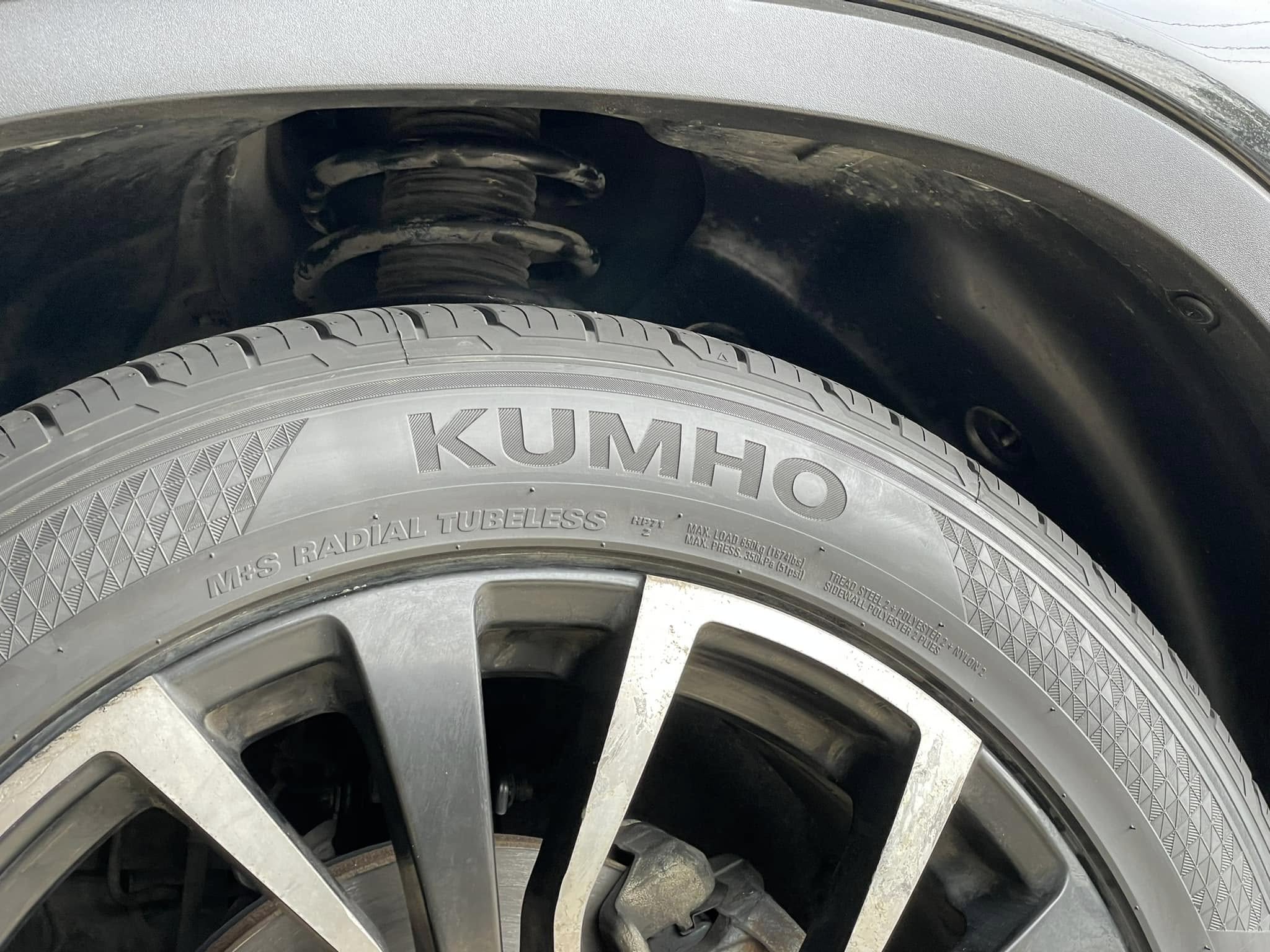 🛞❤️ #KIA_SORENTO 🚘❤️เปลี่ยนยาง 🛞🐘#KUMHO #Crugen #HP71 235/55R20